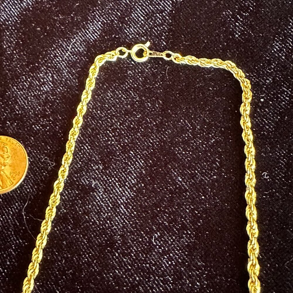 Gold Chain - Picture 3 of 3